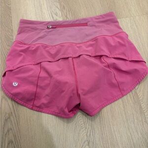 Lululemon Sonic Pink 2.5 inch speed up shorts (size 4)
